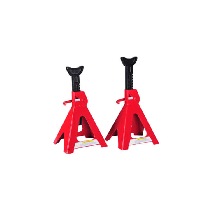 Several points of maintenance of hydraulic lifting platform